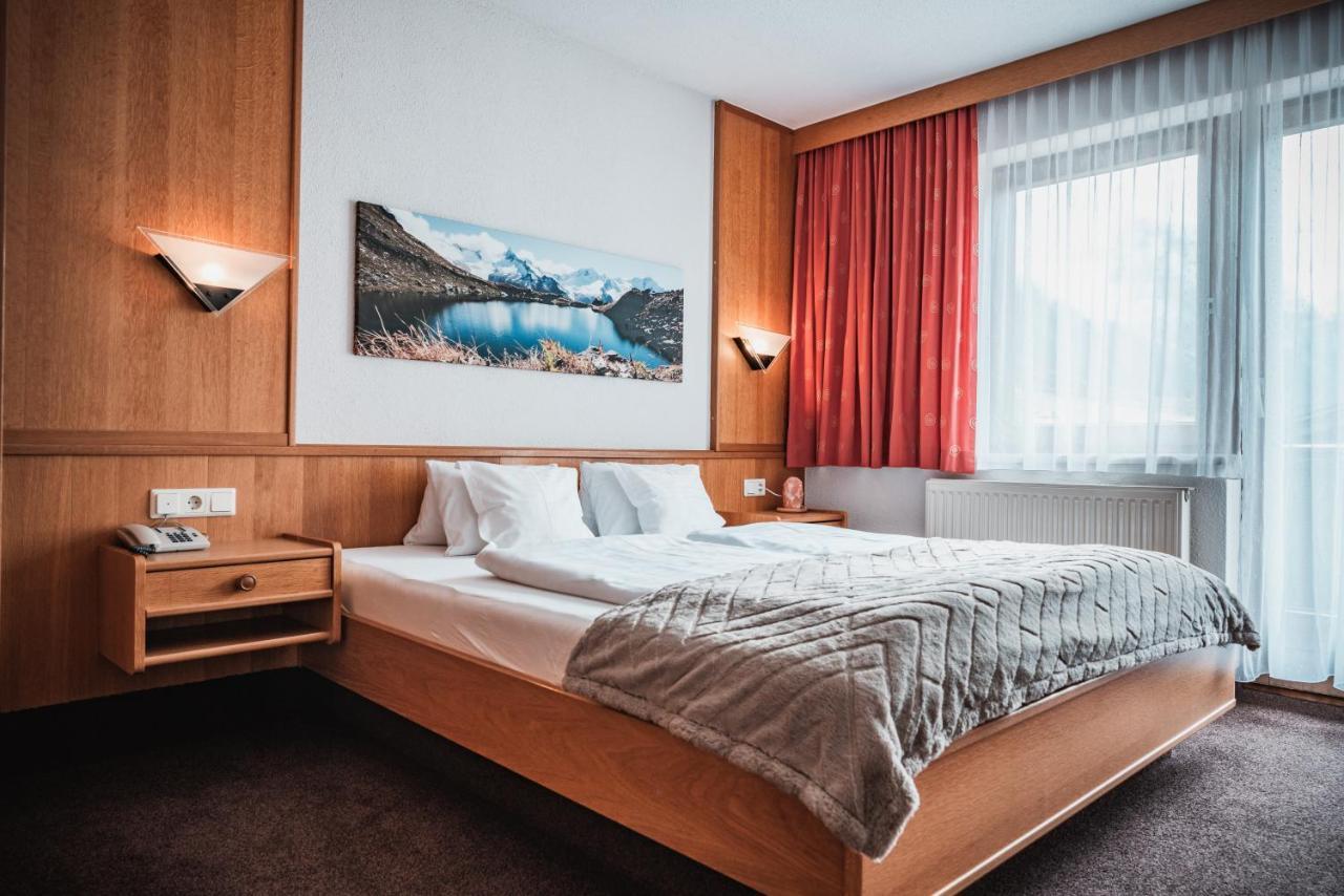 Hotel Garni Romantika St. Leonhard im Pitztal Zewnętrze zdjęcie