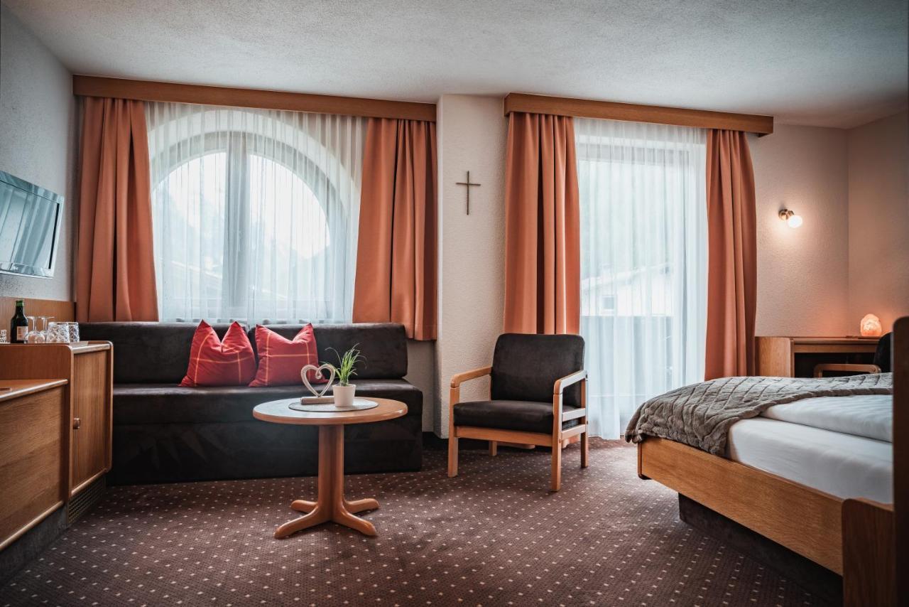 Hotel Garni Romantika St. Leonhard im Pitztal Zewnętrze zdjęcie