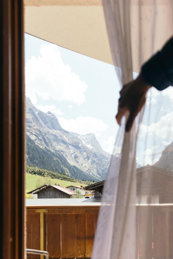 Hotel Garni Romantika St. Leonhard im Pitztal Zewnętrze zdjęcie