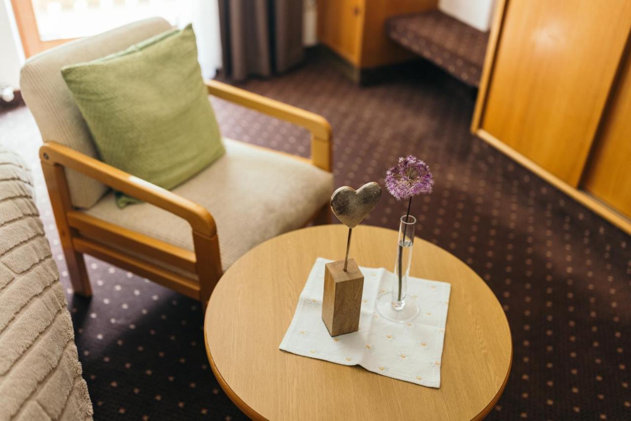 Hotel Garni Romantika St. Leonhard im Pitztal Zewnętrze zdjęcie