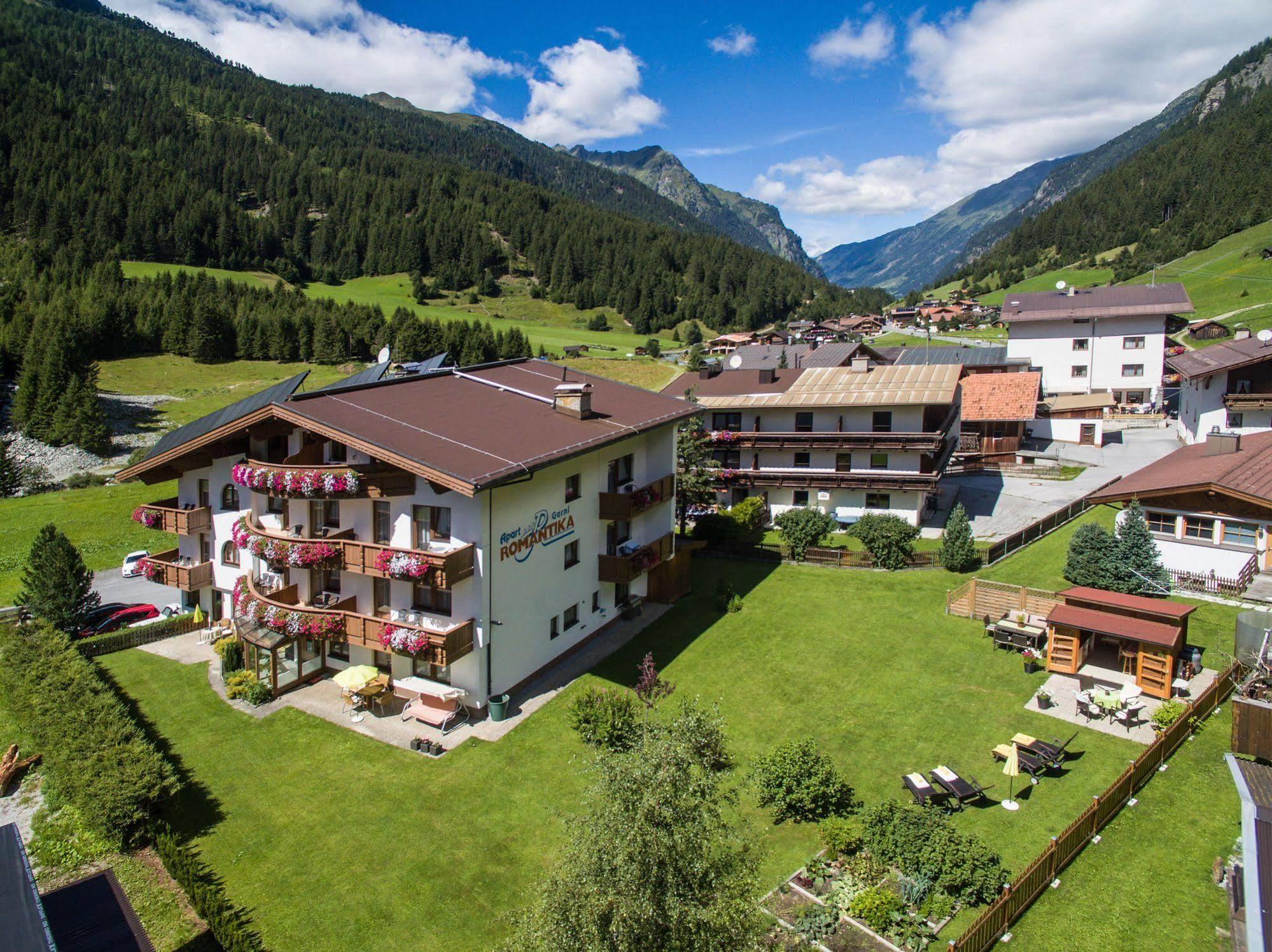 Hotel Garni Romantika St. Leonhard im Pitztal Zewnętrze zdjęcie